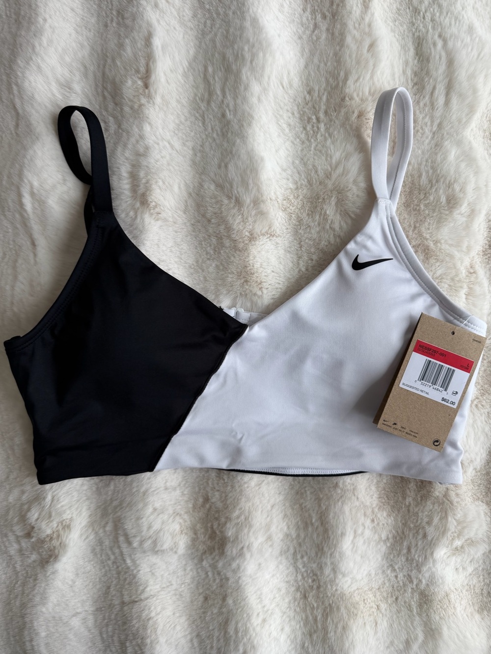 🆕 Nike | Swim Black and White Bikini Top - Size L.